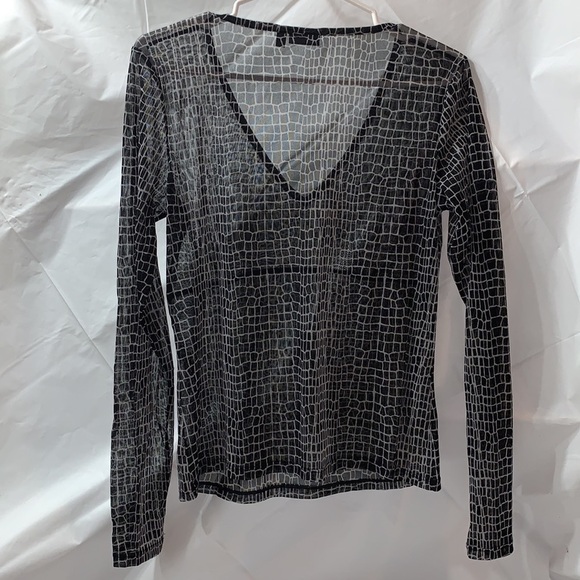 MEXX Black Sheer Snake Skin Print Top with V neck with velvety band Size L - Picture 4 of 4